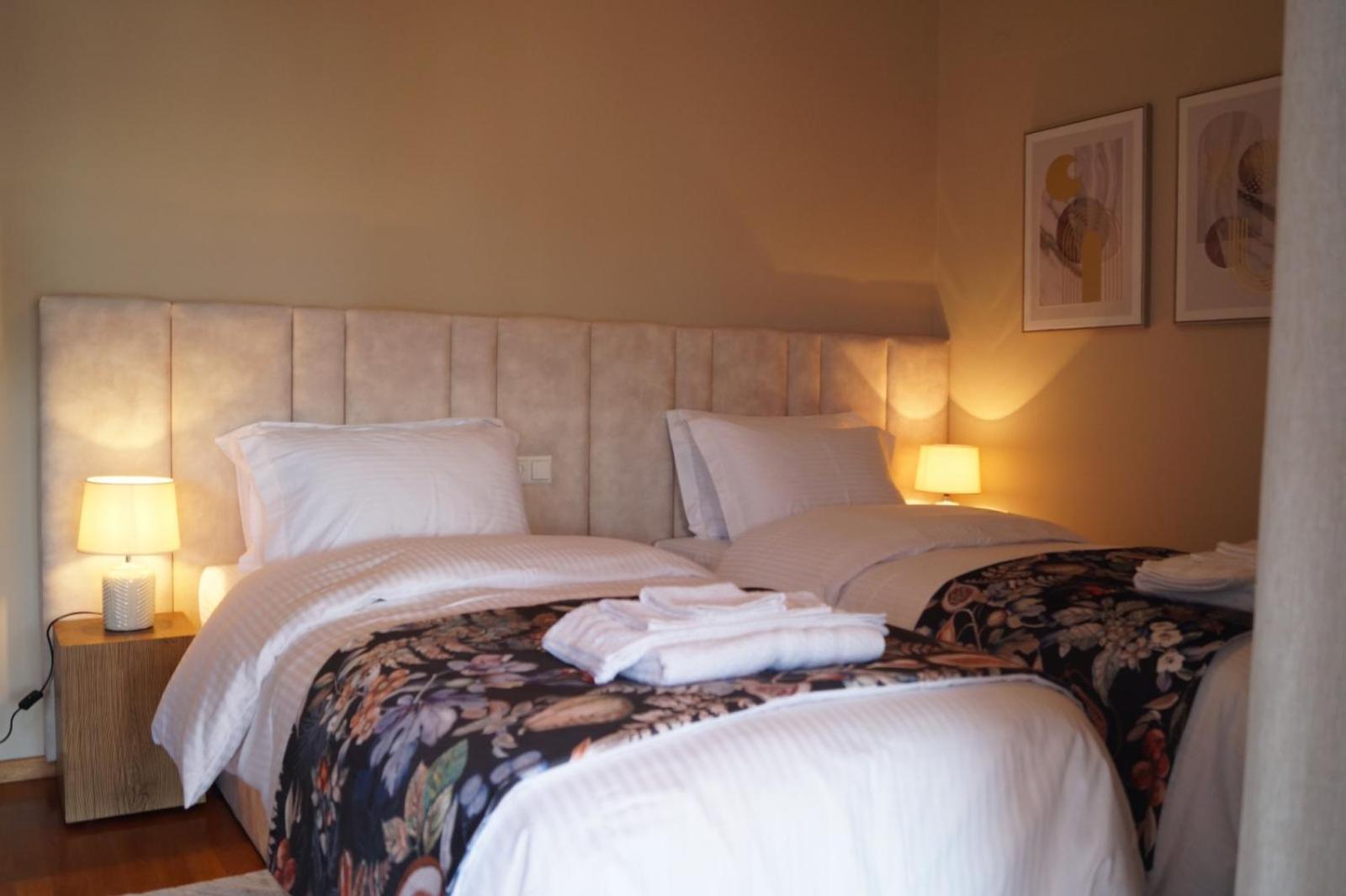 Daphne Luxury Apartment Кастория Экстерьер фото