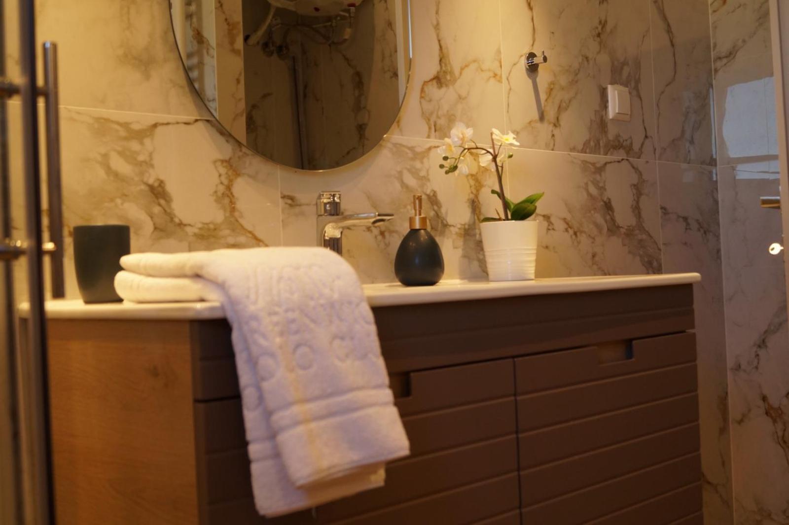 Daphne Luxury Apartment Кастория Экстерьер фото